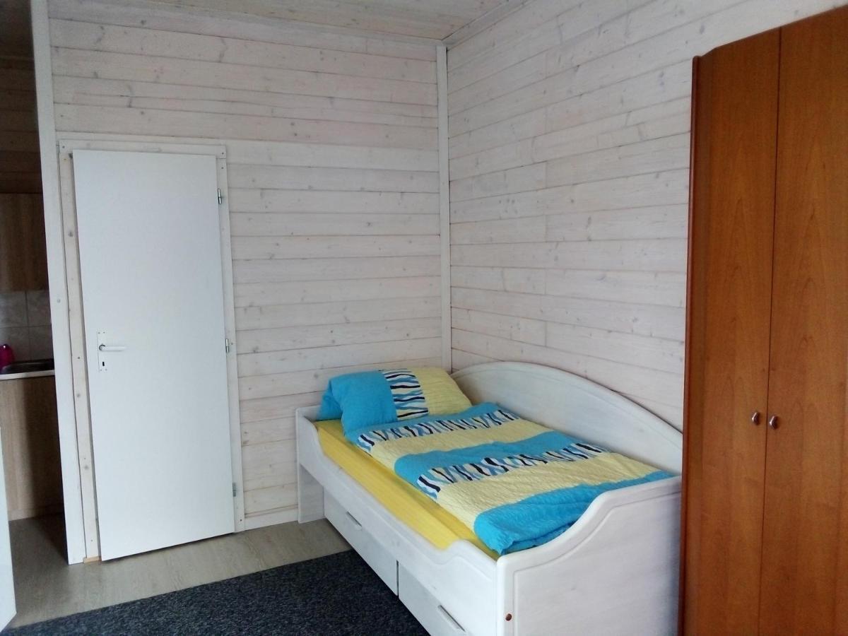 Rekreacni Chatka / Tiny House Apartment Františkovy Lázně Екстериор снимка
